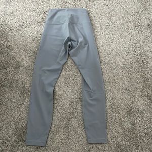 Rhino grey size 6 / 25 inch lulu train leggings. Gently used. No flaws.
